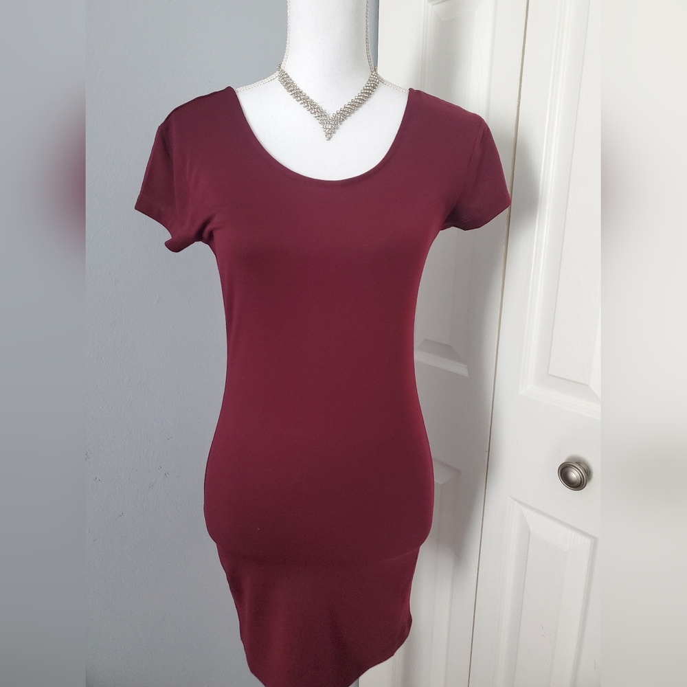 Theraphy dress maroon color - Picture 1 of 7